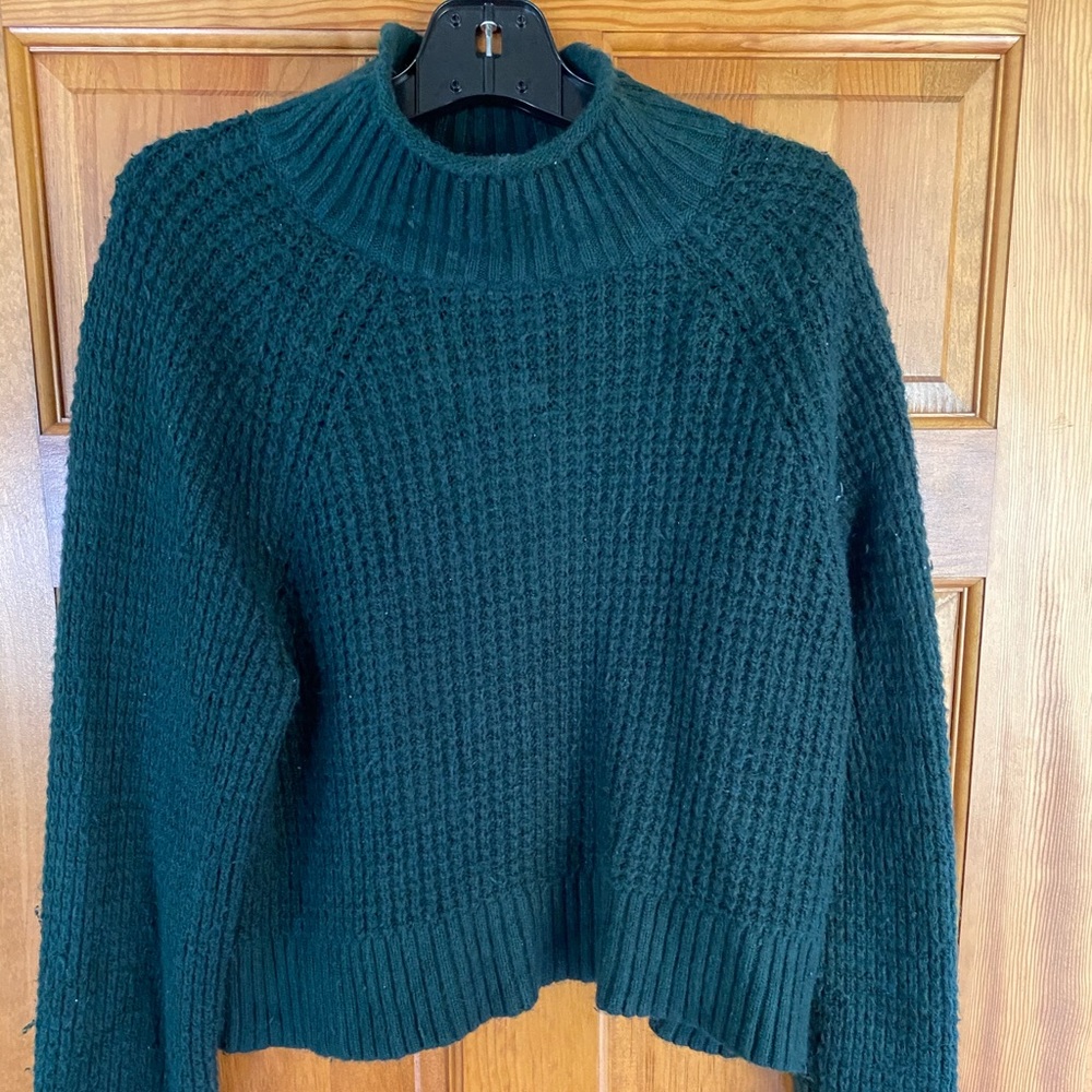American eagle sweater